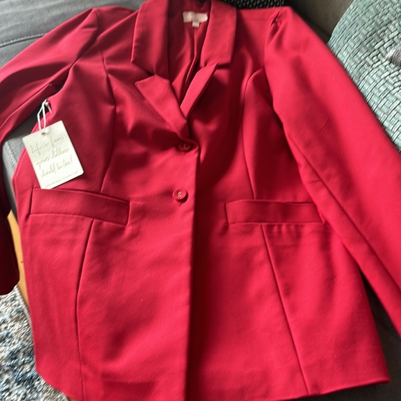Show me your MuMu red jacket NWT size medium, lined - Picture 5 of 6